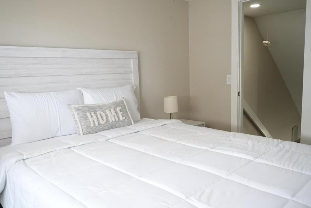 Hosting New Villa Tampa Bagian luar foto